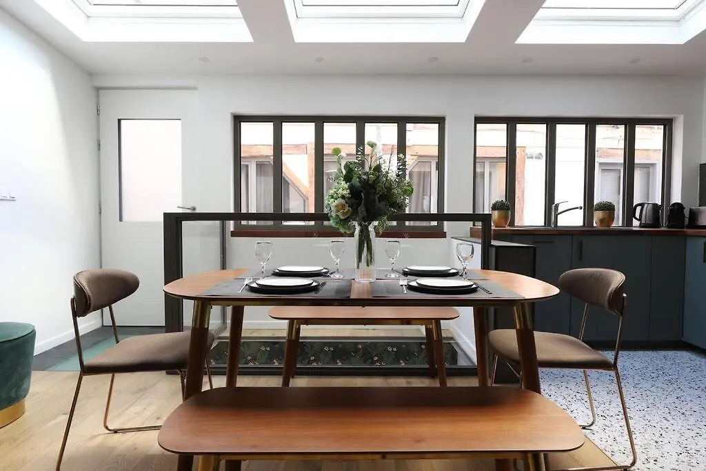 Appartement Sous Plex 6 Personnes - Paris 11 0*,  France